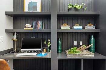 Work desk
